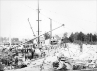 “This circa 1895 photo of the C.E. Tayntor quarry shows the largest derrick in the world in the center.” ("The World's Largest Derrick," by Andreas Kuehnpast. Photo from the collection of Todd Paton and used with permission.)
